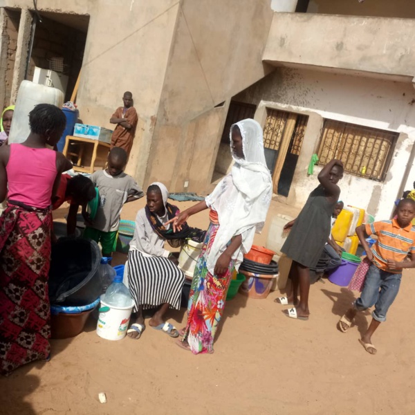 Pénurie d'eau à Mboro : des populations dans la galère depuis une semaine Pénurie d'eau à Mboro : des populations dans la galère depuis une semaine