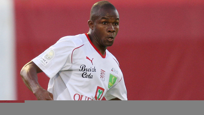 Brest: Daf victime d'une rupture des ligaments croisés du genou droit