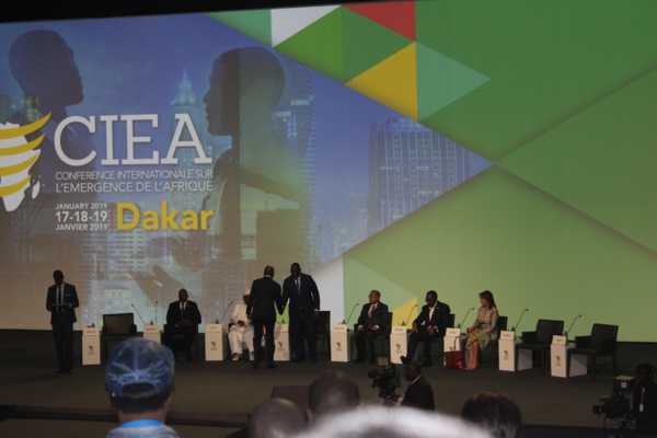 3e Edition CIEA : Macky Sall invite les Etats africains à ne plus accorder d'exclusivités aux investisseurs étrangers 3e Edition CIEA : Macky Sall invite les Etats africains à ne plus accorder d'exclusivités aux investisseurs étrangers