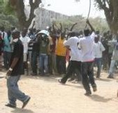 UCAD- élections de délégués à la FLSH: Des affrontements font un blessé grave