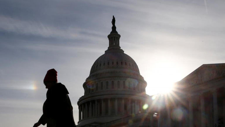 Le Sénat doit voter deux propositions de sortie du «shutdown», sans réel espoir Le Sénat doit voter deux propositions de sortie du «shutdown», sans réel espoir