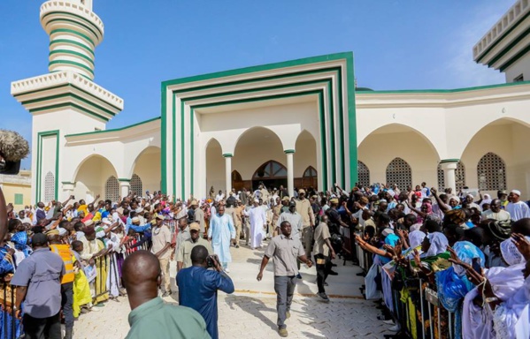 Inauguration de la Mosquée de Pikine ce vendredi : les Imams du Sénégal interdisent le folklore Inauguration de la Mosquée de Pikine ce vendredi : les Imams du Sénégal interdisent le folklore
