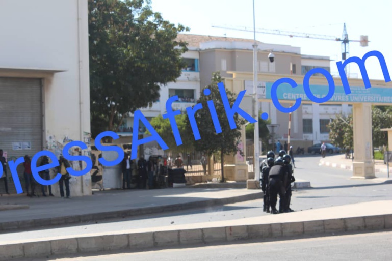 DIRECT UCAD - Les jeunes de l’opposition ont ouvert les hostilités DIRECT UCAD - Les jeunes de l’opposition ont ouvert les hostilités