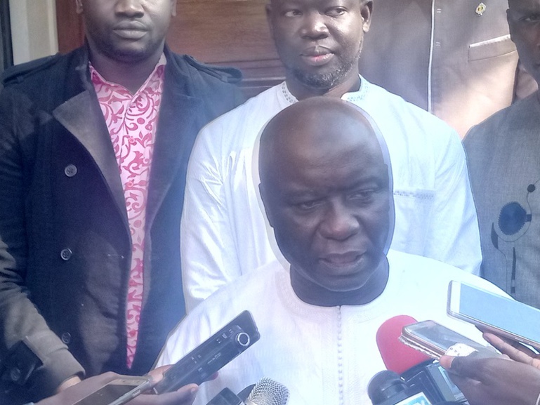 Idrissa Seck chez Mgr Benjamin Ndiaye : «l'injustice, l'iniquité… sont génératrices de tensions» Idrissa Seck chez Mgr Benjamin Ndiaye : «l'injustice, l'iniquité… sont génératrices de tensions»