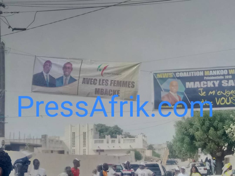 Direct-Mbacké: La guerre des banderoles fait rage Direct-Mbacké: La guerre des banderoles fait rage