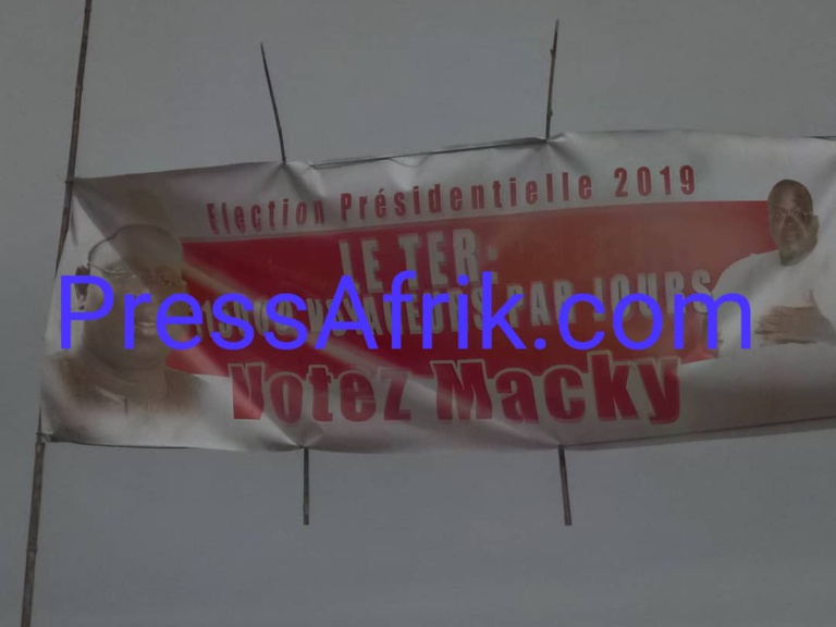 Direct-Mbacké: La guerre des banderoles fait rage Direct-Mbacké: La guerre des banderoles fait rage