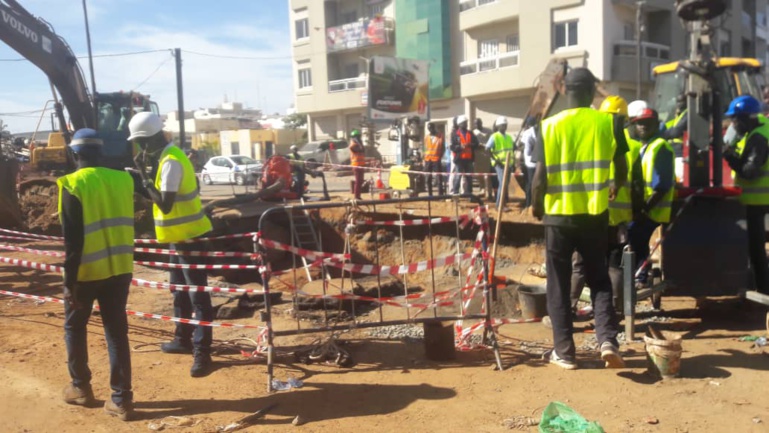 Coupure d’eau à Dakar: les techniciens de la SDE à pied d’œuvre pour rétablir la situation Coupure d’eau à Dakar: les techniciens de la SDE à pied d’œuvre pour rétablir la situation