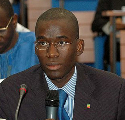 Mbacké minimise les 5 millions d’allocation d’Aliou Sow et le somme d’arrêter sa discrimination