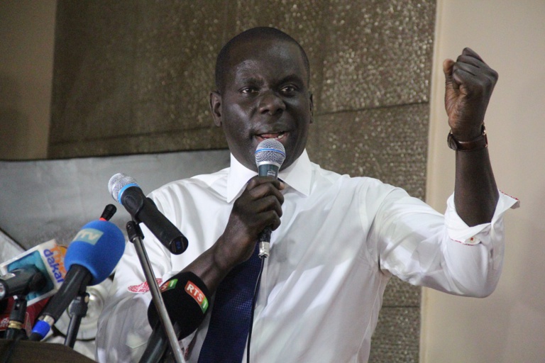 Malick Gackou à l'Aéroport international Blaise Diagne pour accueillir Wade Malick Gackou à l'Aéroport international Blaise Diagne pour accueillir Wade