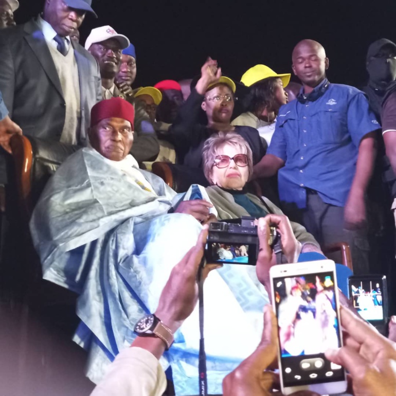 Wade fait de grosses révélations et lâche des bombes à fragmentation sur le Macky Wade fait de grosses révélations et lâche des bombes à fragmentation sur le Macky