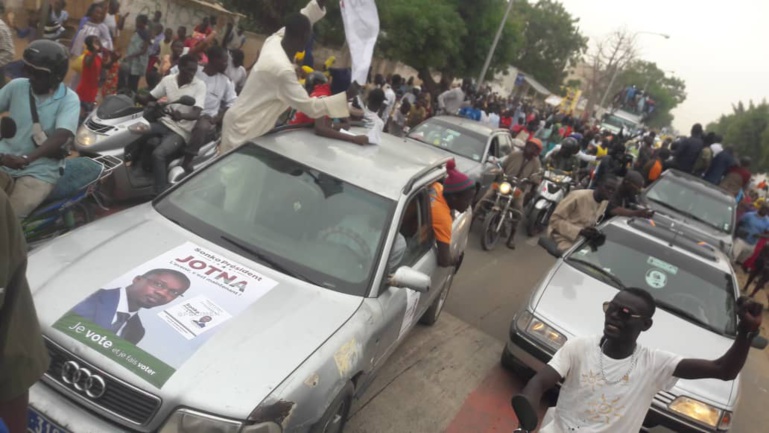 Wade à Touba: "Pastef les Patriotes" et la Coalition Idy 2019 à l'accueil Wade à Touba: "Pastef les Patriotes" et la Coalition Idy 2019 à l'accueil