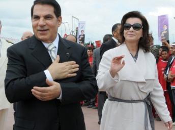 L’ex-président Ben Ali accompagné de son épouse, Leïla Trabelsi, le 11 octobre 2009. AFP/FETHI BELAID