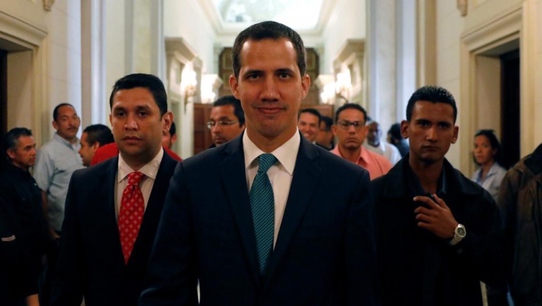 Venezuela: l'opposant Guaido maintient la pression sur Maduro