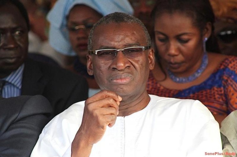 Tamba: après la violence, Sidiki Kaba remet 4 millions de Fcfa aux familles des disparus et 3,5 millions aux blessés Tamba: après la violence, Sidiki Kaba remet 4 millions de Fcfa aux familles des disparus et 3,5 millions aux blessés