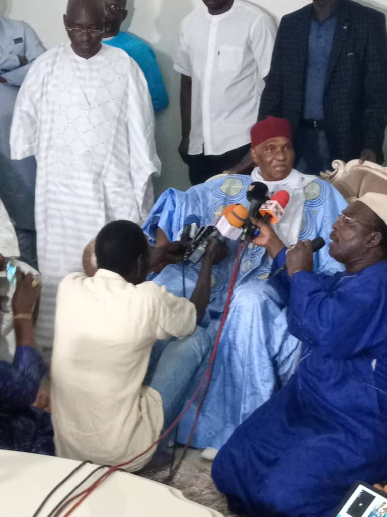 Abdoulaye Wade refuse de s’exprimer sur les mises en garde d’Aly Ngouille Ndiaye Abdoulaye Wade refuse de s’exprimer sur les mises en garde d’Aly Ngouille Ndiaye