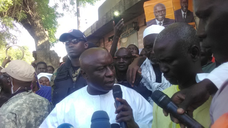 Meeting de Mbacké : Idrissa Seck promet de mettre fin au problème d'eau à Touba Meeting de Mbacké : Idrissa Seck promet de mettre fin au problème d'eau à Touba