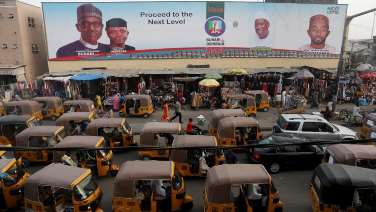 Elections au Nigeria: un pays entre attente et désillusion à la veille du vote