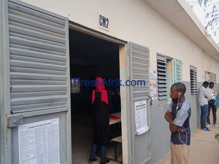 #Scrutin24Fevrier2019: Tout se passe dans la sérénité et le calme... à part quelques incidents #Scrutin24Fevrier2019: Tout se passe dans la sérénité et le calme... à part quelques incidents