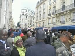 Paris : le mouvement du 23 juin s'invite au Palais Bourbon pour dénoncer les dérives de Wade
