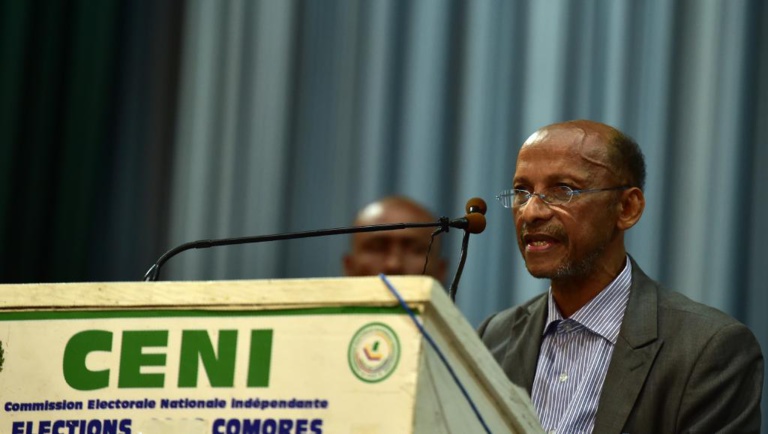 Aux Comores, onze des douze candidats d'opposition se constituent en collectif Aux Comores, onze des douze candidats d'opposition se constituent en collectif