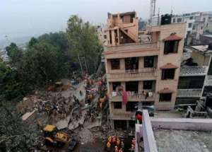 Kaolack: l’immeuble de Mamoune Niasse s’effondre et fait un mort et des blessés graves