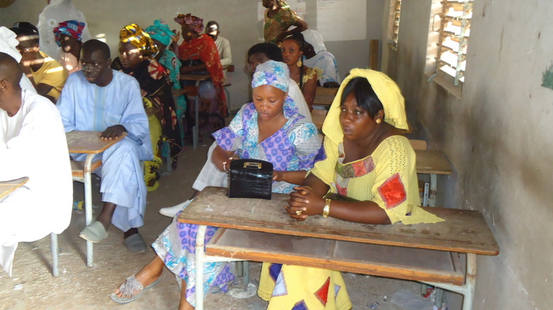 VIDEOS & PHOTOS: Les 3millions du PDS sèment la discorde à Golf Sud, le député Fatou Aïdara vilipendée
