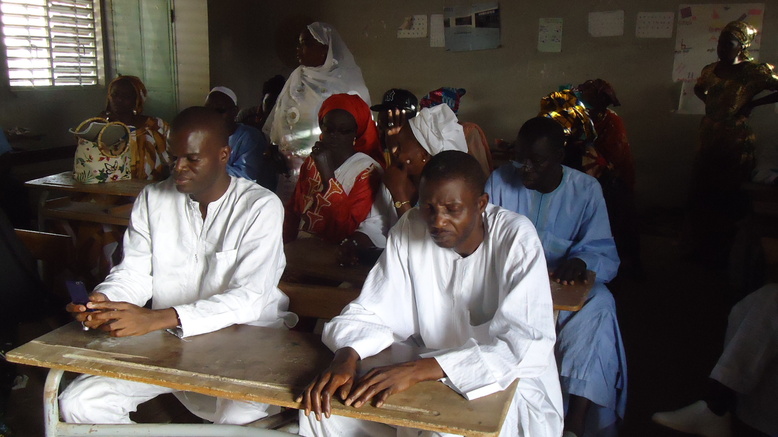 VIDEOS & PHOTOS: Les 3millions du PDS sèment la discorde à Golf Sud, le député Fatou Aïdara vilipendée