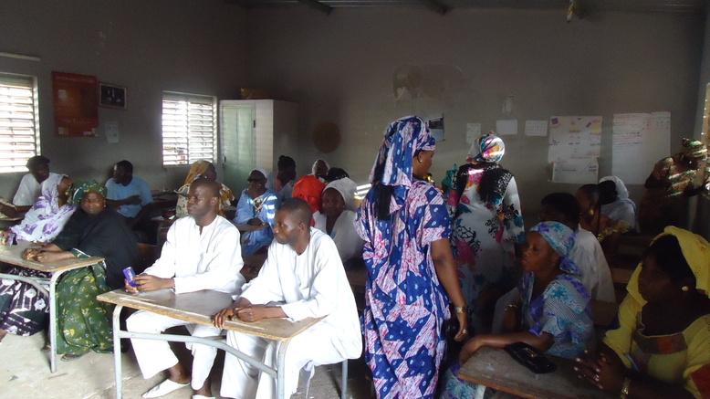 VIDEOS & PHOTOS: Les 3millions du PDS sèment la discorde à Golf Sud, le député Fatou Aïdara vilipendée