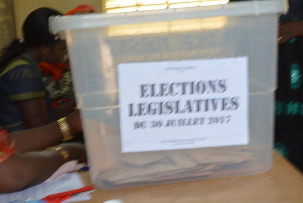 Polémique autour du couplage des élections législatives : le PS entre dans la danse Polémique autour du couplage des élections législatives : le PS entre dans la danse