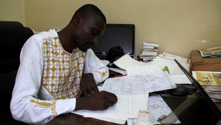 RCA: Didier Kassaï, un observateur de la crise en bande dessinée RCA: Didier Kassaï, un observateur de la crise en bande dessinée