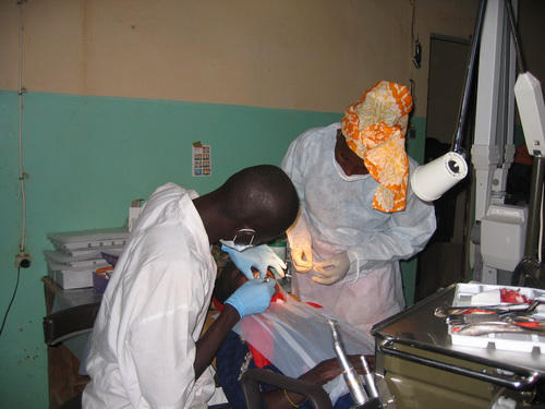 « 76 % des Sénégalais souffrent de la carie dentaire », selon le ministre de la Santé