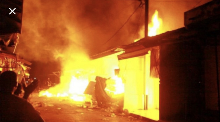Urgent - Tamba: un horrible incendie dévore le marché central Urgent - Tamba: un horrible incendie dévore le marché central