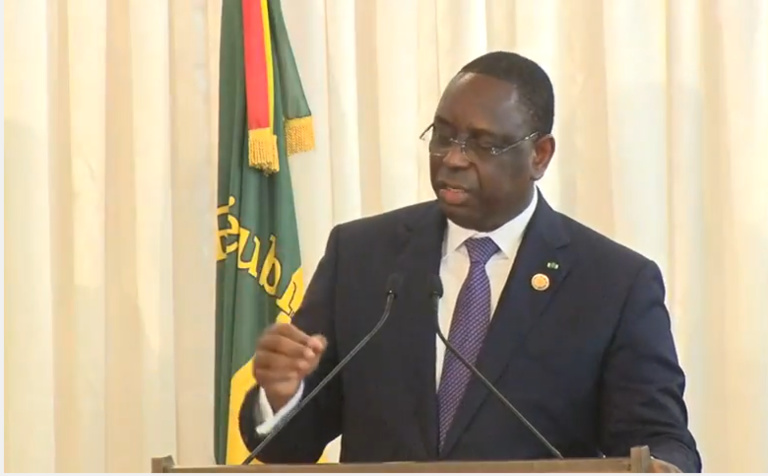 Palais de la République: Macky va mettre fin au contrat de près de 300 membres de son cabinet ce vendredi Palais de la République: Macky va mettre fin au contrat de près de 300 membres de son cabinet ce vendredi