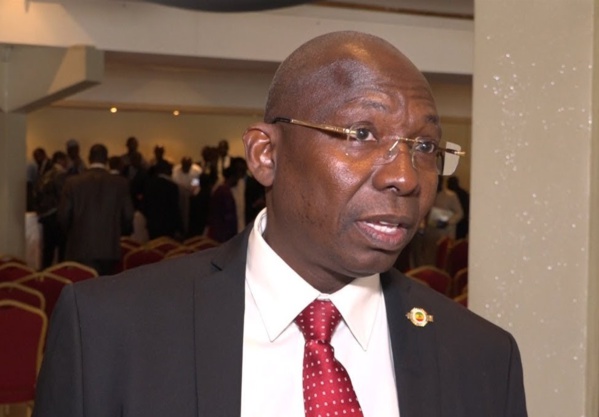 Pendant que ces gardes du corps croupissent en prison, Issa Sall se distrait 