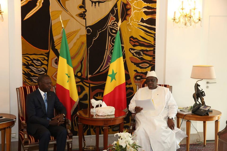 Palais de la République: Boun Abdallah Dionne a remis la lettre de démission du gouvernement Palais de la République: Boun Abdallah Dionne a remis la lettre de démission du gouvernement