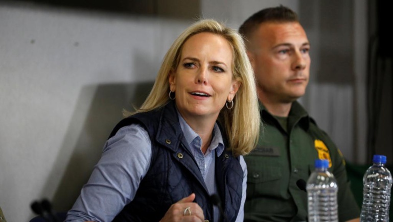 Donald Trump limoge sa ministre de la Sécurité intérieure Donald Trump limoge sa ministre de la Sécurité intérieure