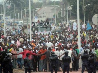 Le rassemblement de l'opposition dispersé par la police fait des victimes à Kinshasa
