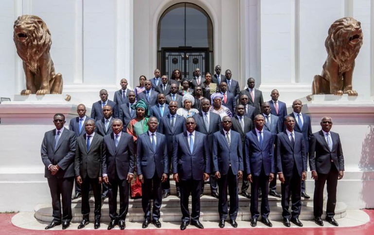 Gouvernement Macky-II : la photo de famille des nouveaux ministres Gouvernement Macky-II : la photo de famille des nouveaux ministres