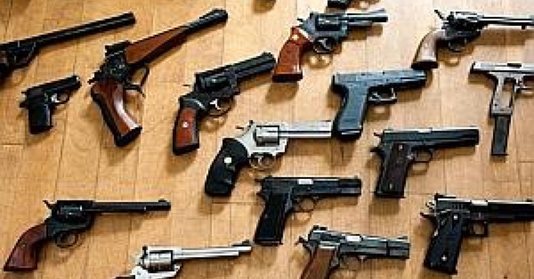 Mbour-Ngaparou : un ressortissant français arrêté avec des armes de guerre Mbour-Ngaparou : un ressortissant français arrêté avec des armes de guerre