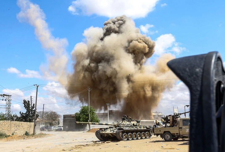 121 morts et près de 600 blessés depuis le 4 avril dans les combats près de Tripoli (OMS)