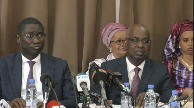 Me malick Sall à côté de son prédécesseur Imaila Madior Fall Me malick Sall à côté de son prédécesseur Imaila Madior Fall