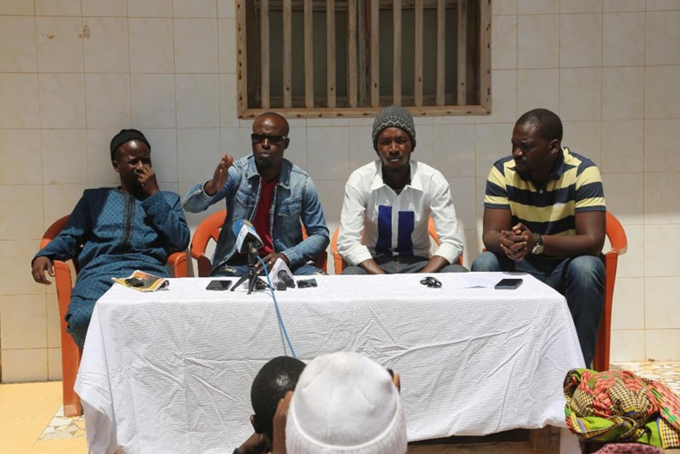 Les leaders de l'Association des travailleurs des boulangeries avec ceux de Y'en A Marre