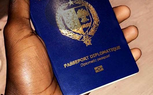 C'est quoi un Passeport diplomatique, à qui le délivre-t-on...