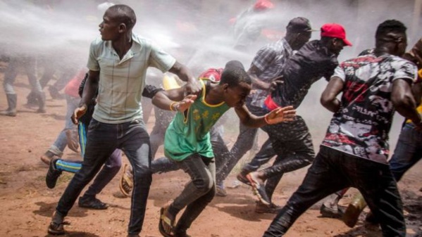 Bobi Wine appelle à protester contre la police ougandaise Bobi Wine appelle à protester contre la police ougandaise