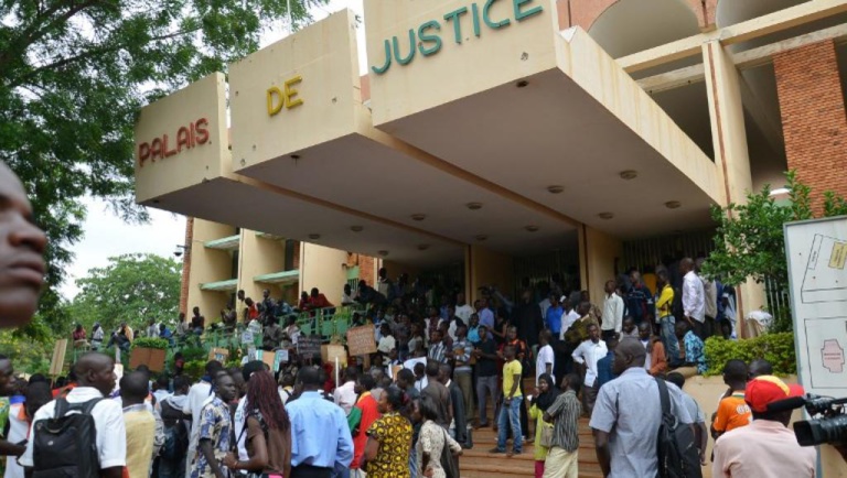 Burkina Faso: grève des avocats contre les interruptions d’activités juridiques Burkina Faso: grève des avocats contre les interruptions d’activités juridiques