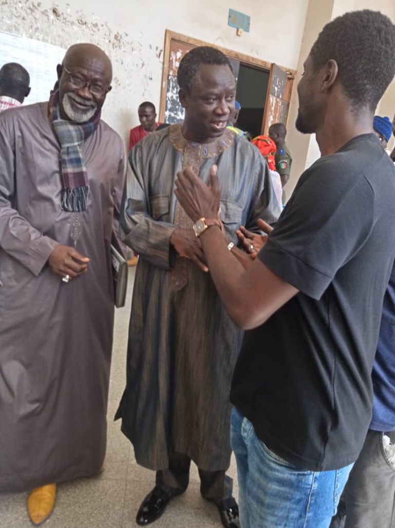 Le procès de Thione Seck renvoyé au 9 mai: le dossier n’est pas en état, selon le juge Le procès de Thione Seck renvoyé au 9 mai: le dossier n’est pas en état, selon le juge