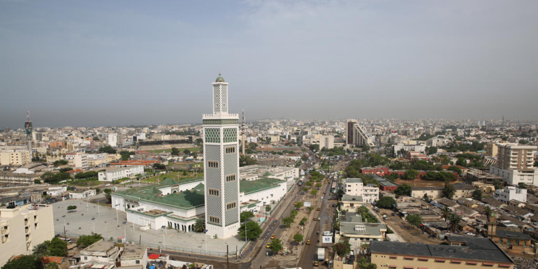 Stupeur à la Grande Mosquée de Dakar: un individu a tenté de poignardé l'imam