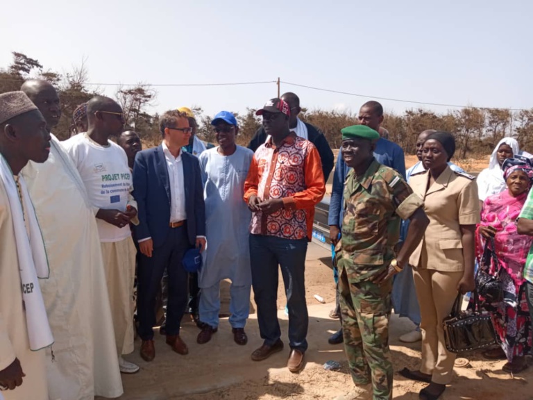 Malika : Le projet PICEP accompagne la Commune pour la lutte contre l'érosion et la fixation des dunes Malika : Le projet PICEP accompagne la Commune pour la lutte contre l'érosion et la fixation des dunes