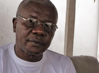 Le chanteur Lapiro de Mbanga DR p. gauthier