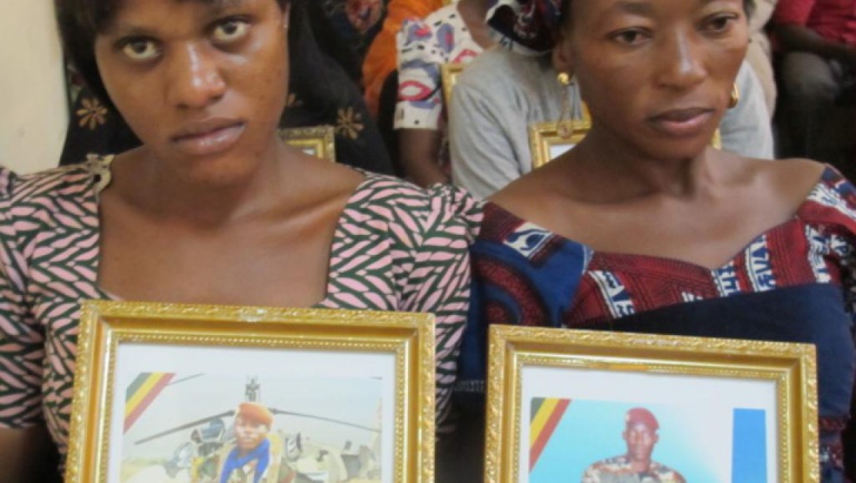 Mali: le nouveau ministre de la Défense heurte les familles des «Bérets rouges» Mali: le nouveau ministre de la Défense heurte les familles des «Bérets rouges»